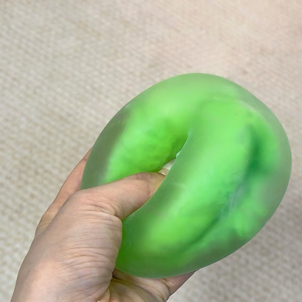 Large Filled Apple(Syringe Suction)