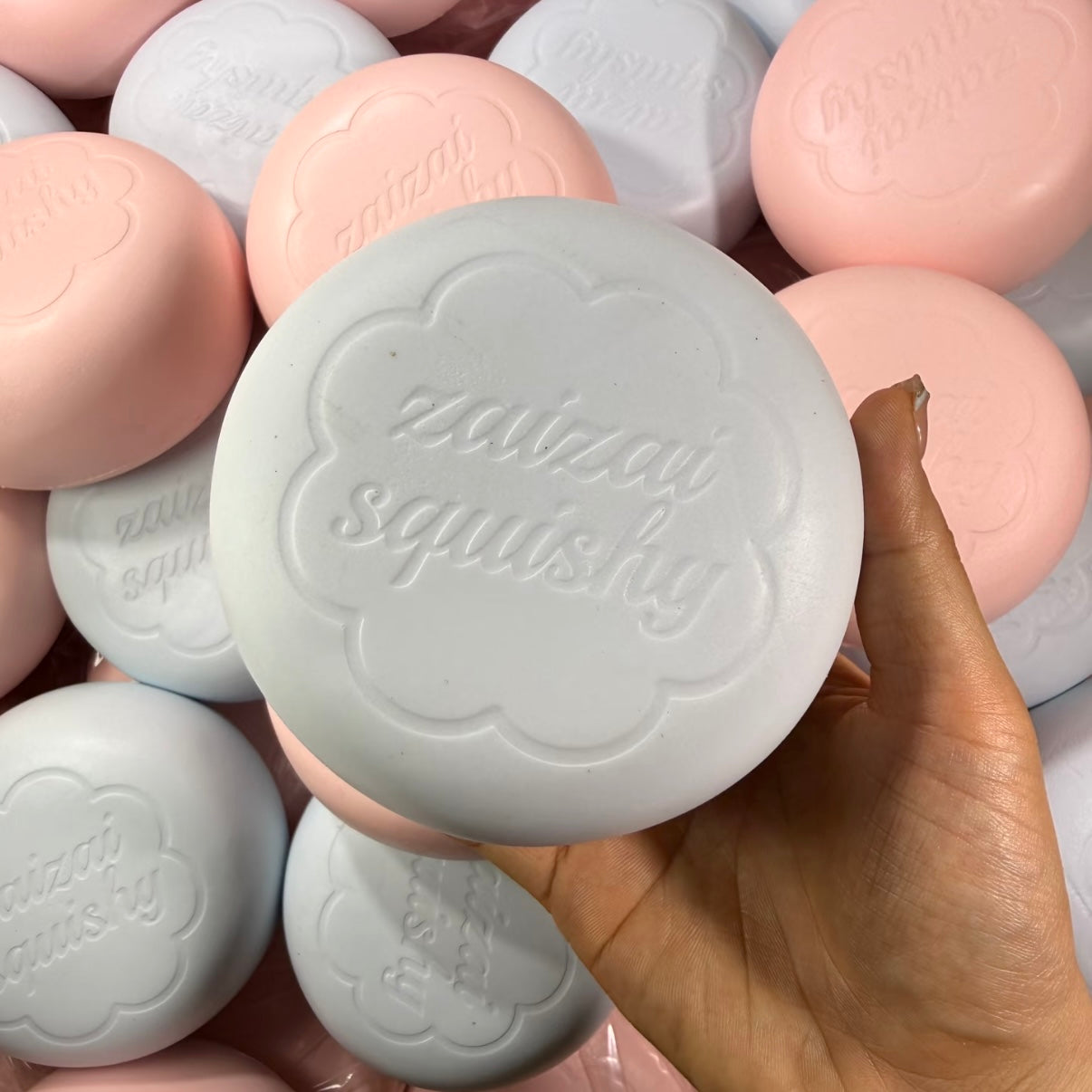 Fruit Flavored Gummies Slow Rise Squishy（Pink/Blue/Green)