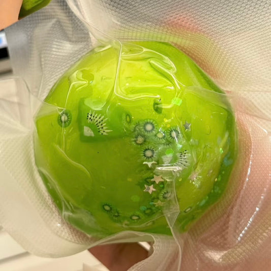 Kiwi Crispy Cracking Wax Ball (Ship Within 3Days)